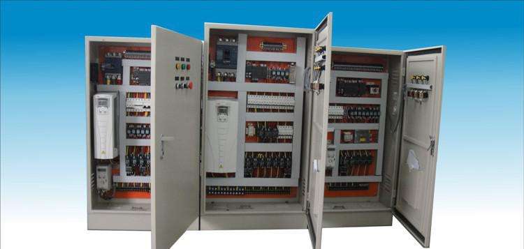 變頻控制柜現(xiàn)場圖