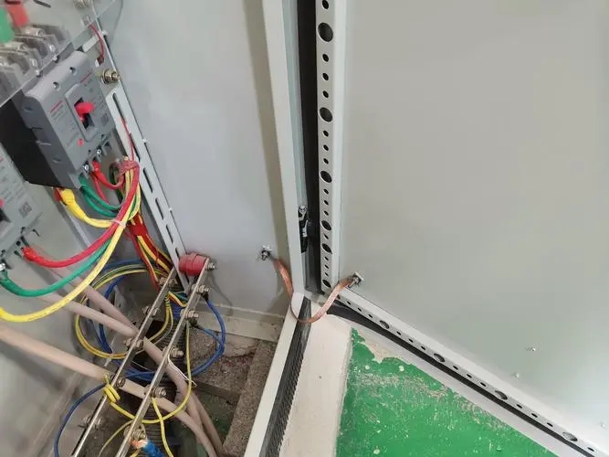 低壓配電柜接地