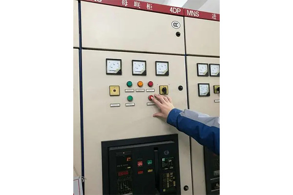 低壓配電柜示意圖